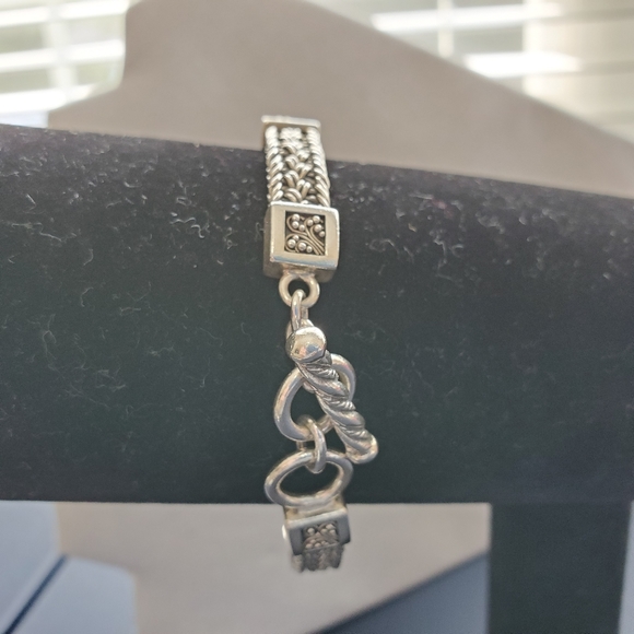 Lois Hill Bracelet - Picture 7 of 16